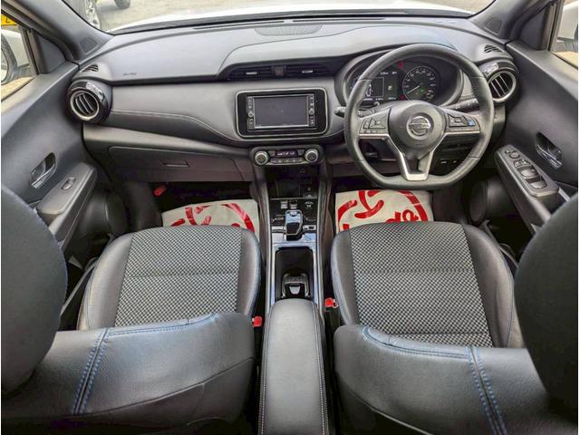 NISSAN KICKS X FOUR