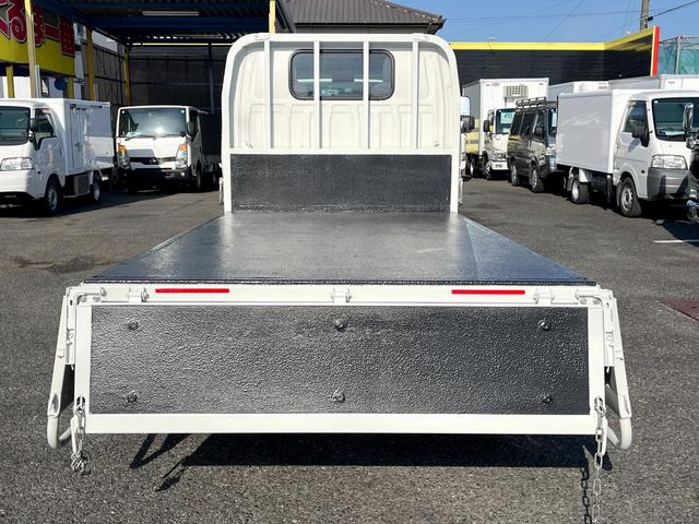 ISUZU ELF TRUCK FULL FLATLOW
