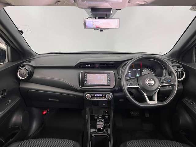 NISSAN KICKS X 90TH ANNIVERSARY
