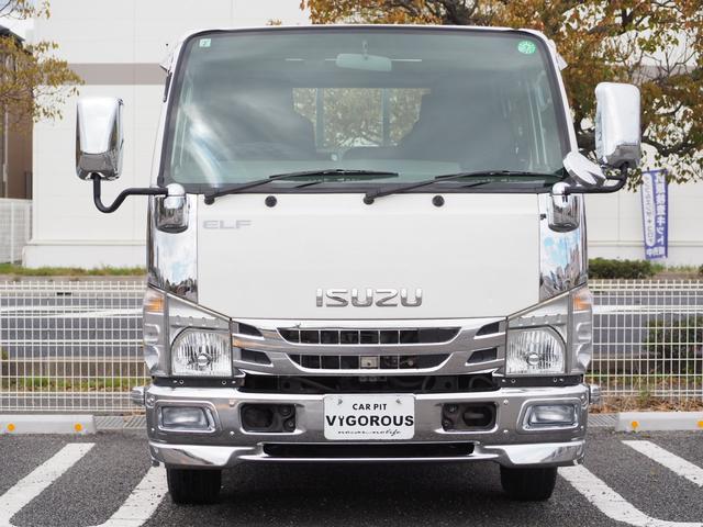 ISUZU ELF TRUCK DOUBLE CAB FLATLOW