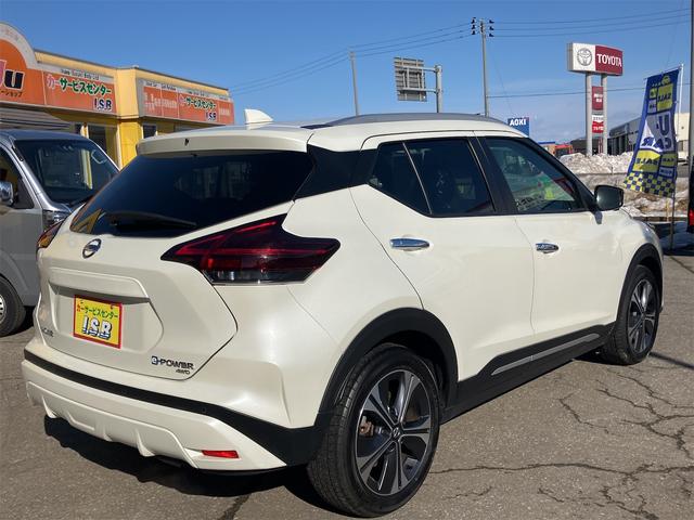 NISSAN KICKS X FOUR