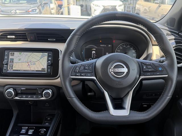 NISSAN KICKS X TWO TONE INTERIOR EDITION