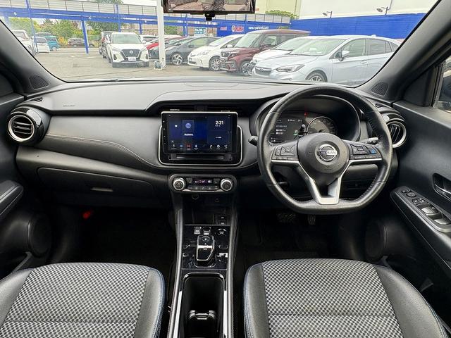 NISSAN KICKS X FOUR