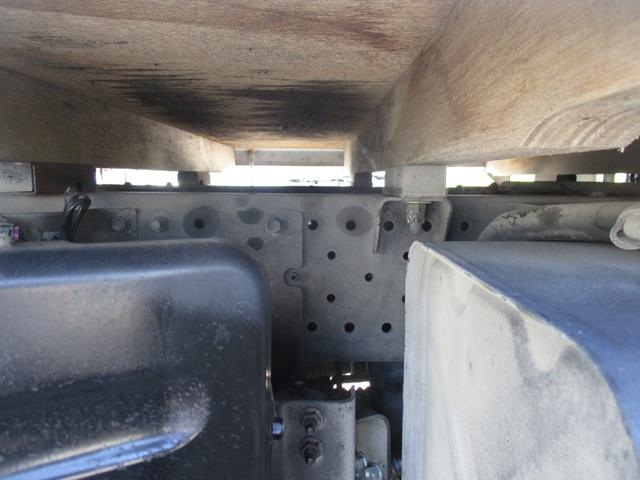 ISUZU ELF TRUCK FULL FLATLOW