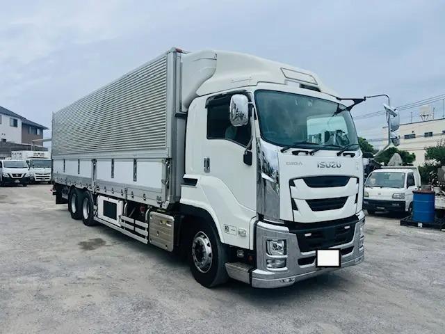 ISUZU GIGA