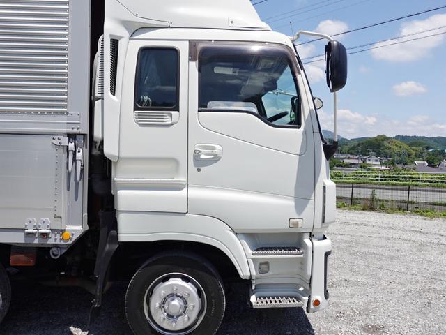 ISUZU GIGA