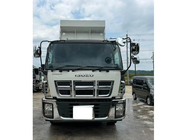 ISUZU GIGA