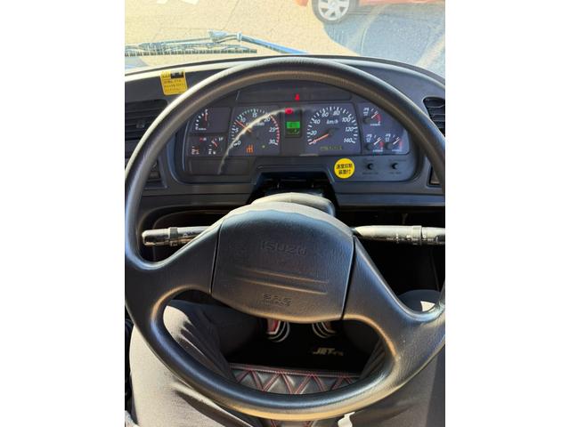 ISUZU GIGA