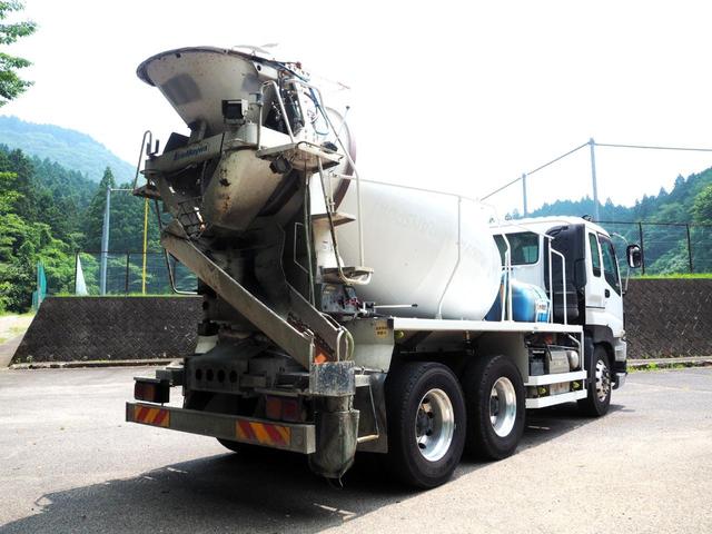 ISUZU GIGA