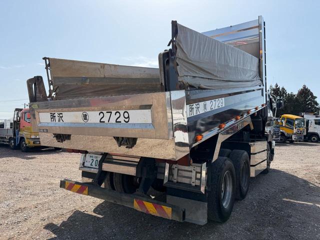 ISUZU GIGA