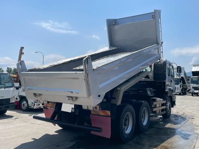 ISUZU GIGA