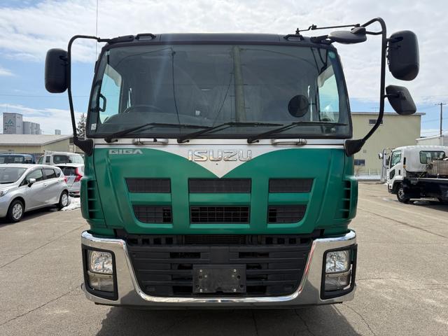ISUZU GIGA