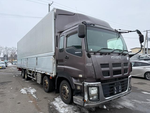 ISUZU GIGA