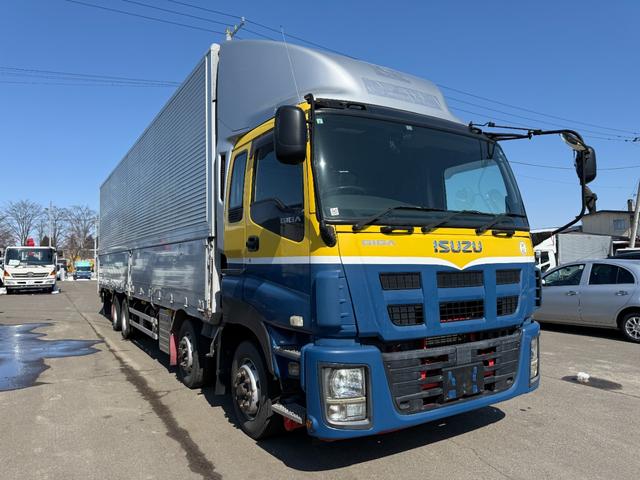 ISUZU GIGA
