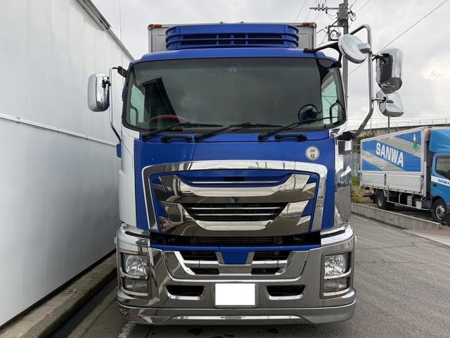 ISUZU GIGA