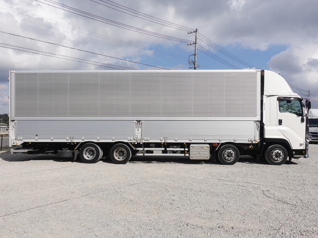ISUZU GIGA