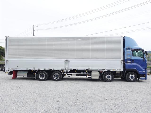 ISUZU GIGA