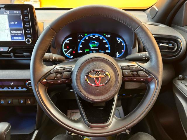 TOYOTA YARIS CROSS HYBRID Z ADVENTURE