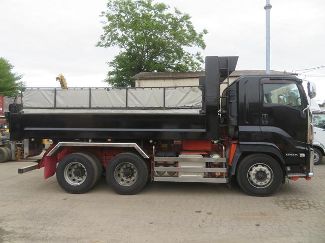ISUZU GIGA