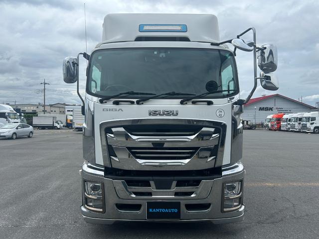 ISUZU GIGA