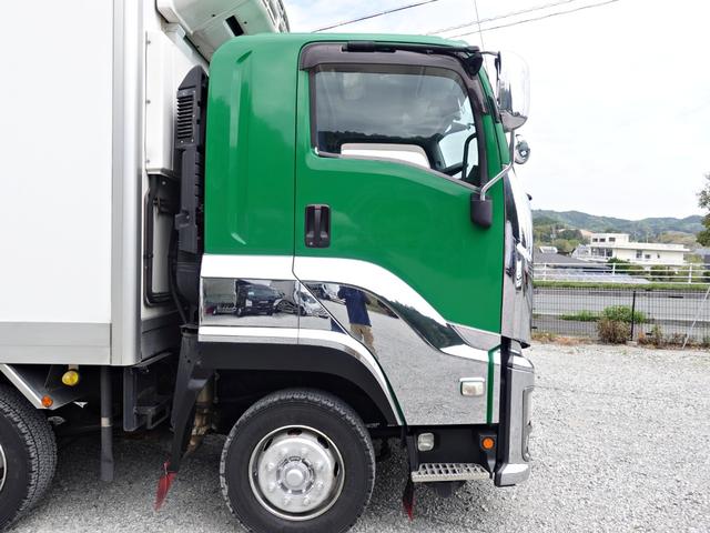 ISUZU GIGA