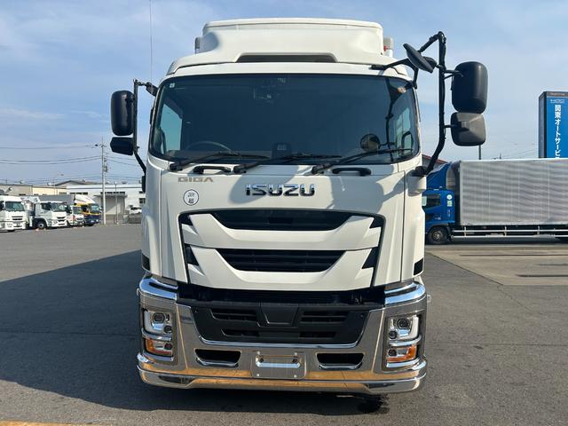 ISUZU GIGA