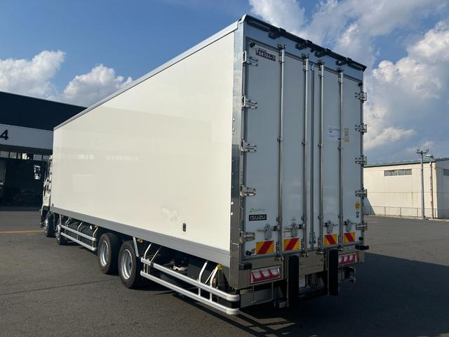 ISUZU GIGA