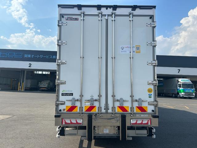 ISUZU GIGA