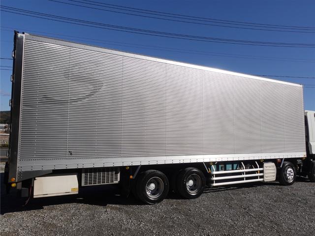ISUZU GIGA