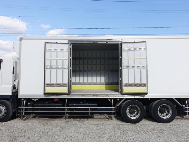 ISUZU GIGA
