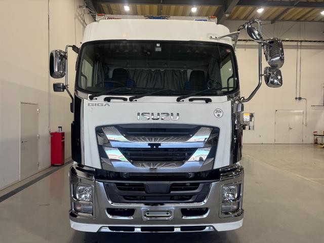 ISUZU GIGA