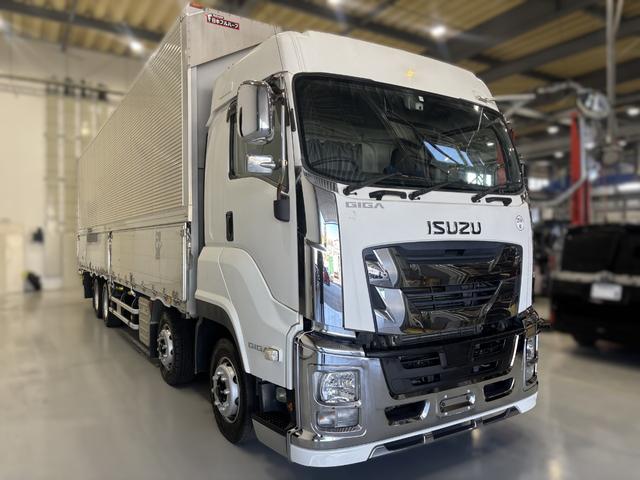 ISUZU GIGA