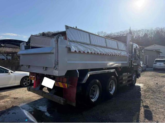 ISUZU GIGA