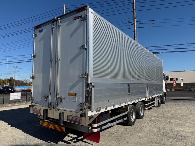 ISUZU GIGA