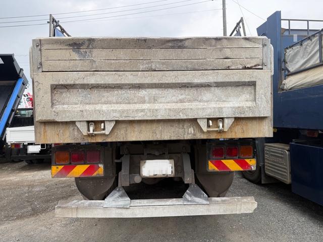 ISUZU GIGA
