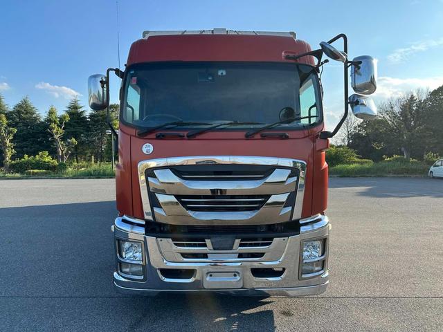 ISUZU GIGA