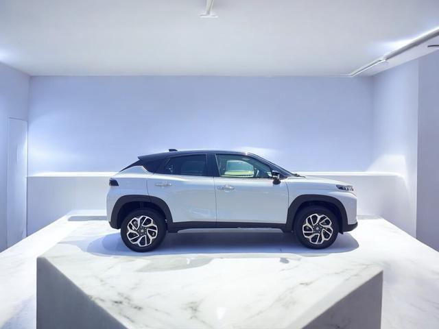 SUZUKI FRONX BASE GRADE