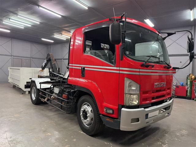 ISUZU FORWARD