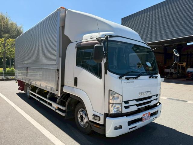 ISUZU FORWARD