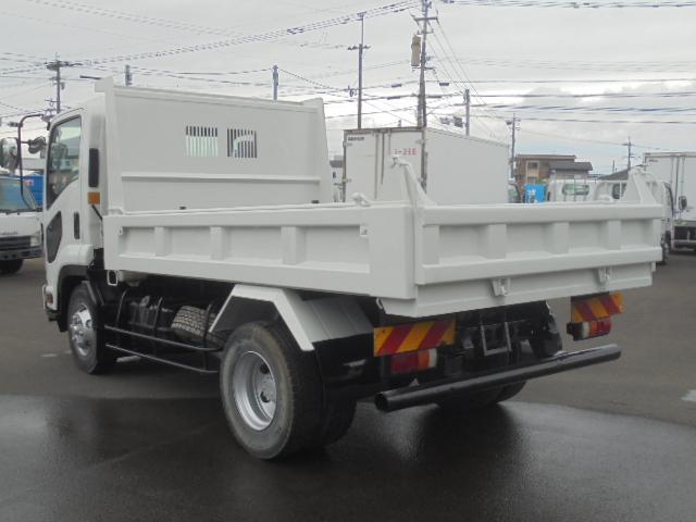 ISUZU FORWARD SHORT BUILD-UP DUMP