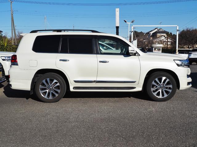 TOYOTA LAND CRUISER ZX
