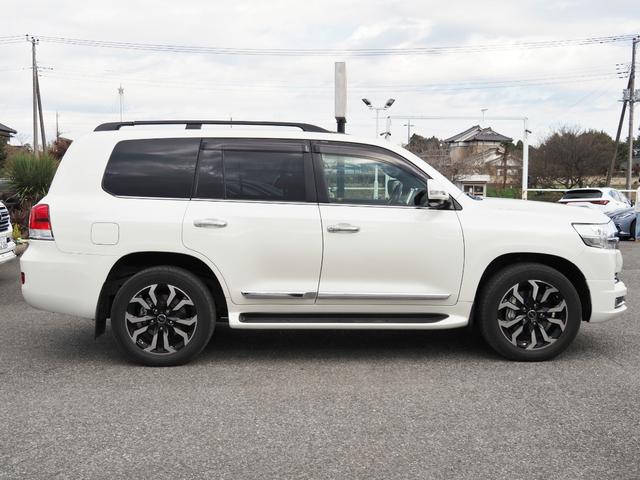 TOYOTA LAND CRUISER ZX