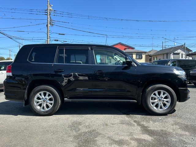 TOYOTA LAND CRUISER AX G SELECTION