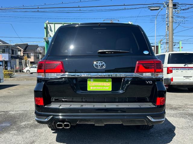 TOYOTA LAND CRUISER AX G SELECTION