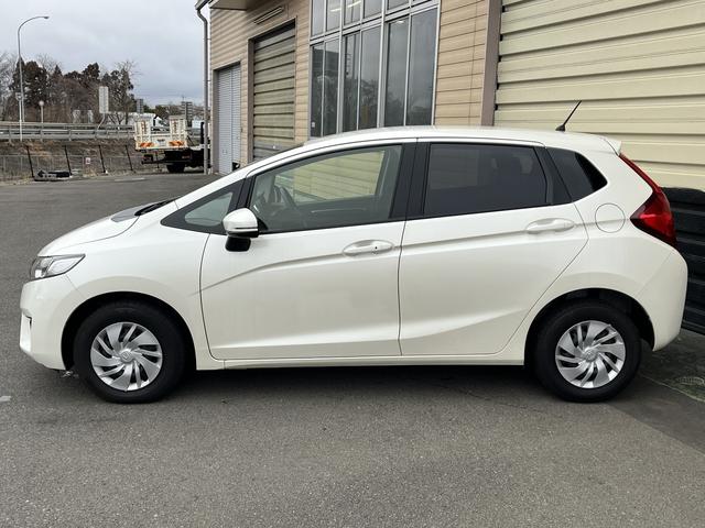 HONDA FIT 13G F PACKAGE FINE EDITION