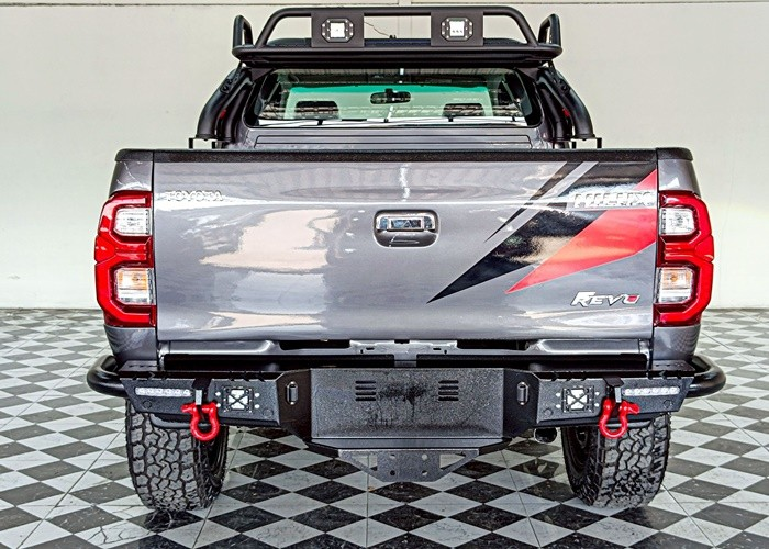 TOYOTA SMART CAB HILUX