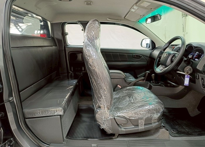 TOYOTA SMART CAB HILUX