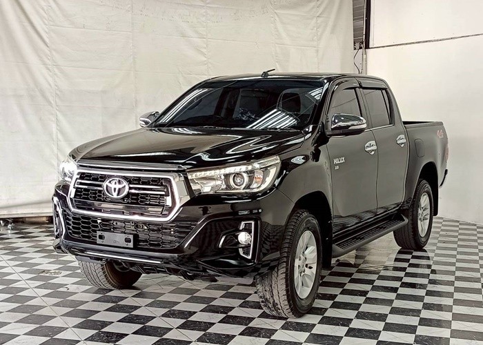 TOYOTA DOUBLE CAB HILUX 2.8