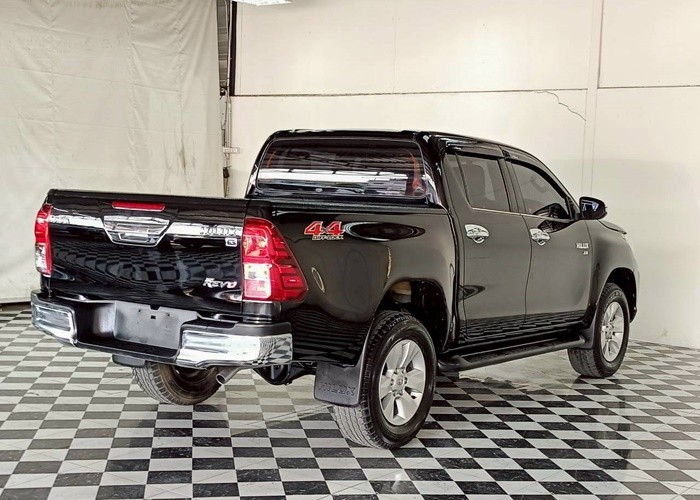 TOYOTA DOUBLE CAB HILUX 2.8