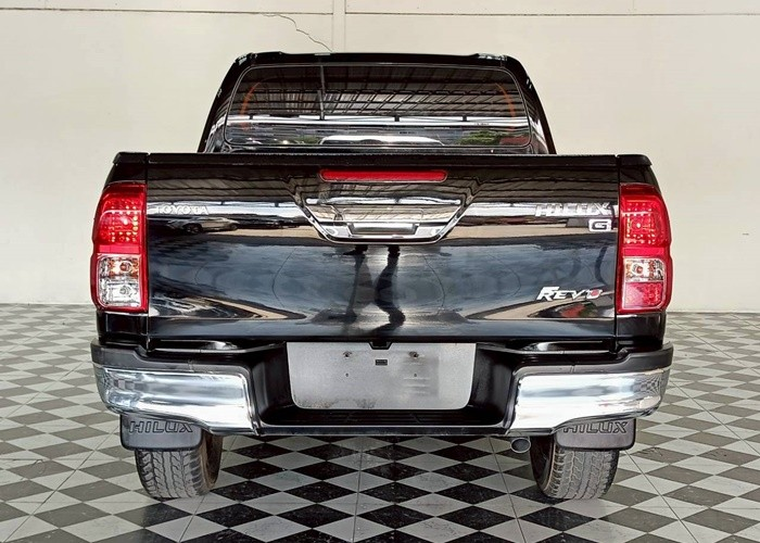 TOYOTA DOUBLE CAB HILUX 2.8